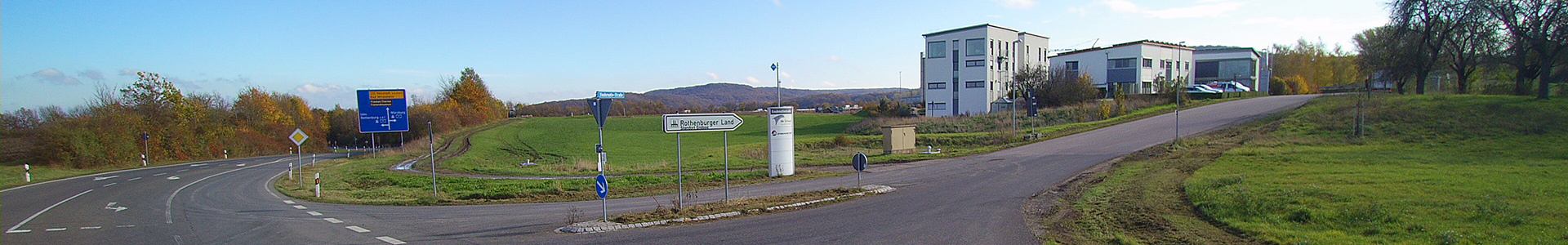 Die Einfahrt zum Gewerbepark Rothenburg ob der Tauber und Umland im Panorama