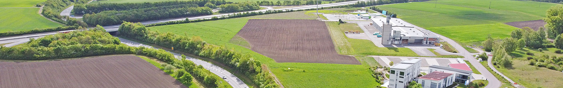 Luftbild des Gewerbeparks Rothenburg und Umland mit Anbindung an die Autobahn A7